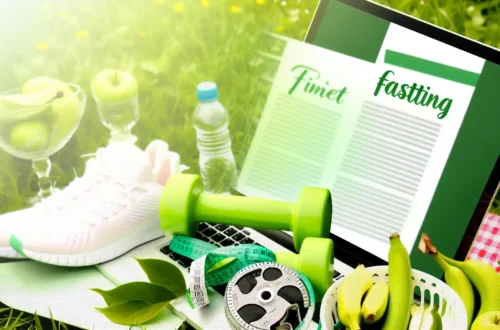 olahraga-saat-puasa-kapan-waktu-terbaik-sebelum-berbuka-vs-setelah-tarawih-contoh-workout-15-30-menit